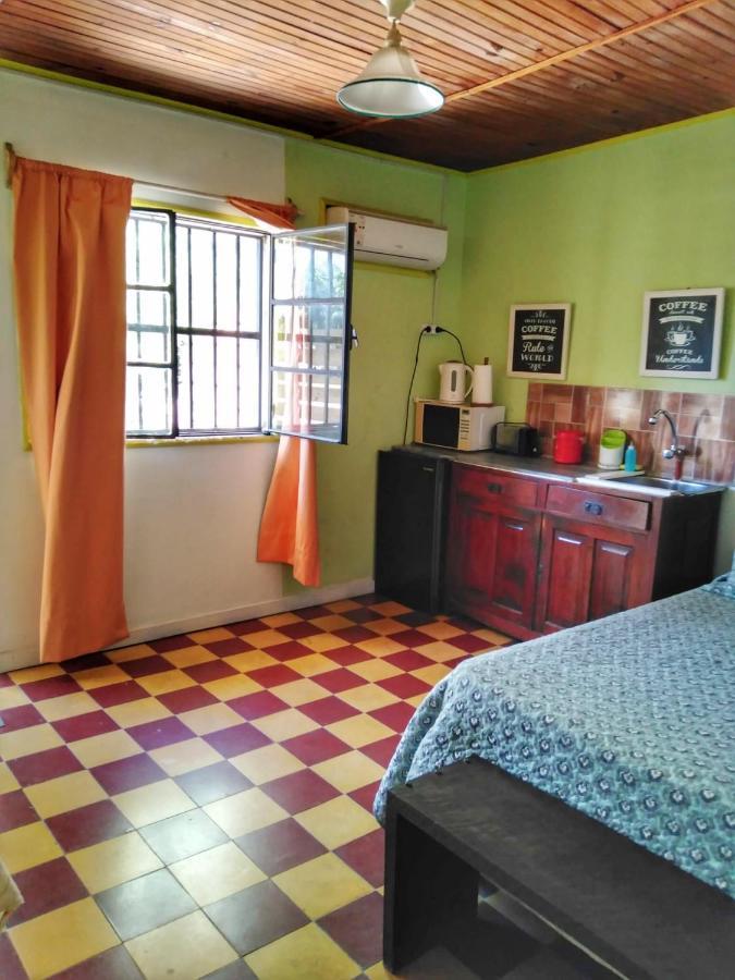 Apartamento Monoambiente Independiente En Salto Ciudad Apartment Luaran gambar